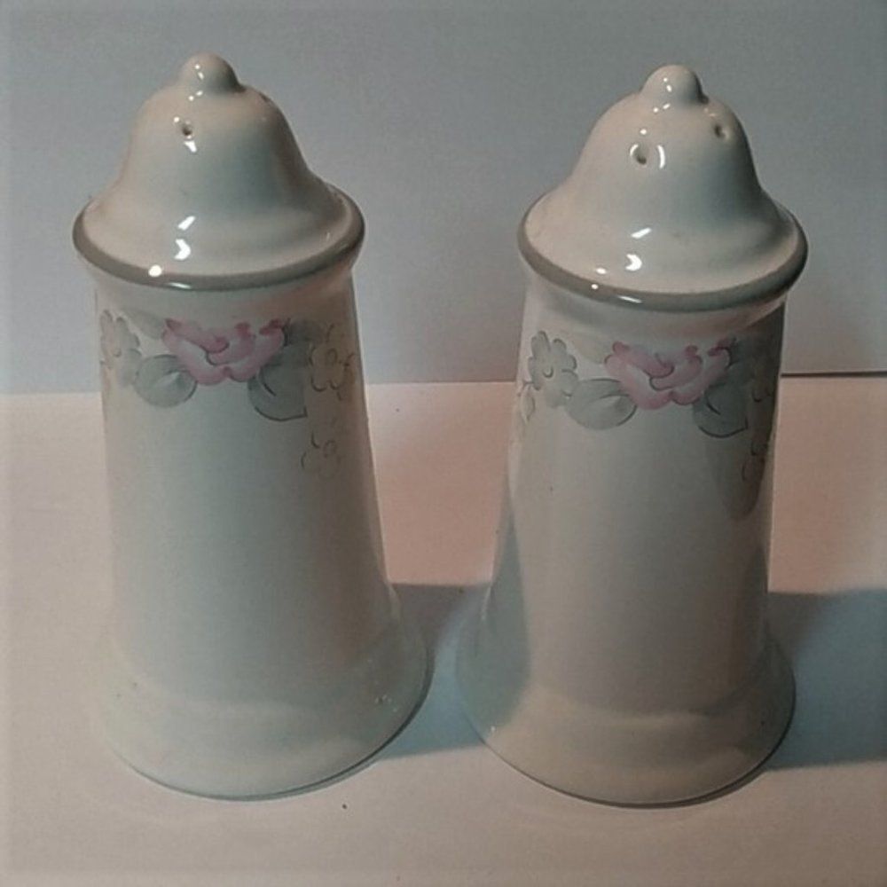 Wyndham by PFALTZGRAFF Salt & Pepper Shaker Set